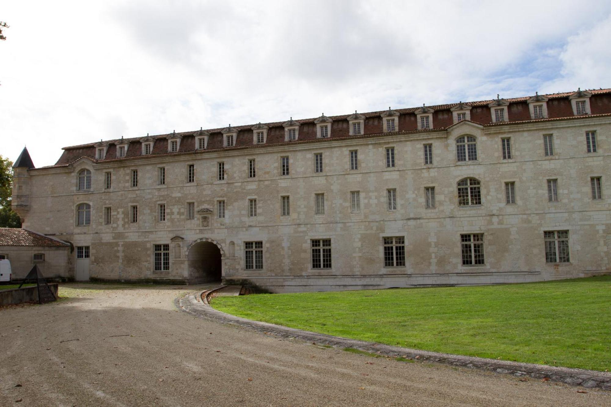 Les Chambres De L'Abbaye Saintes Kültér fotó