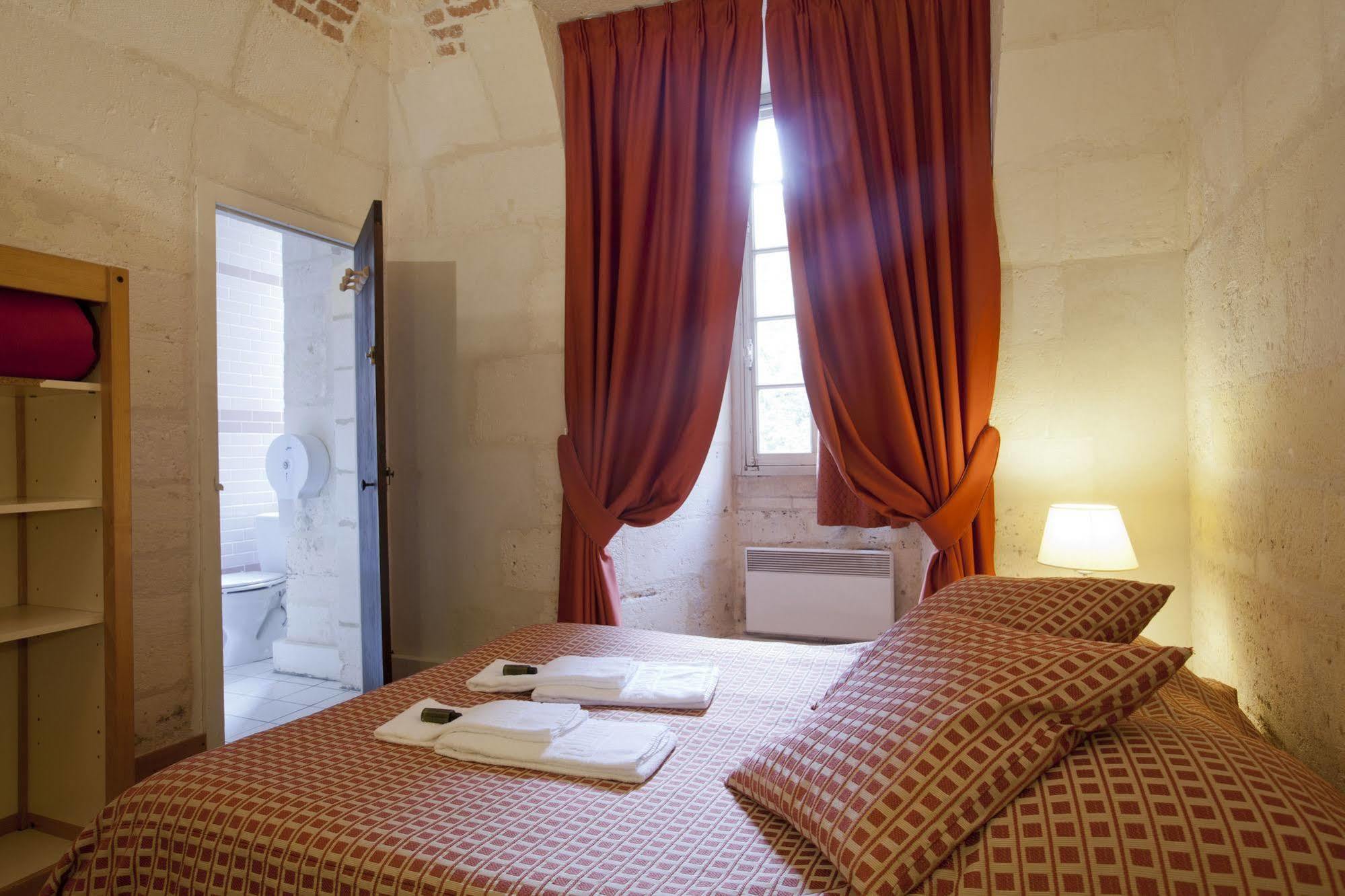 Les Chambres De L'Abbaye Saintes Kültér fotó