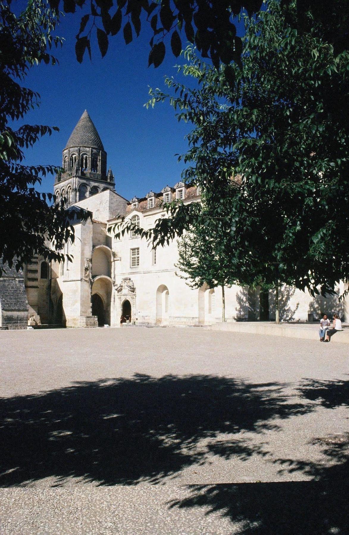 Les Chambres De L'Abbaye Saintes Kültér fotó
